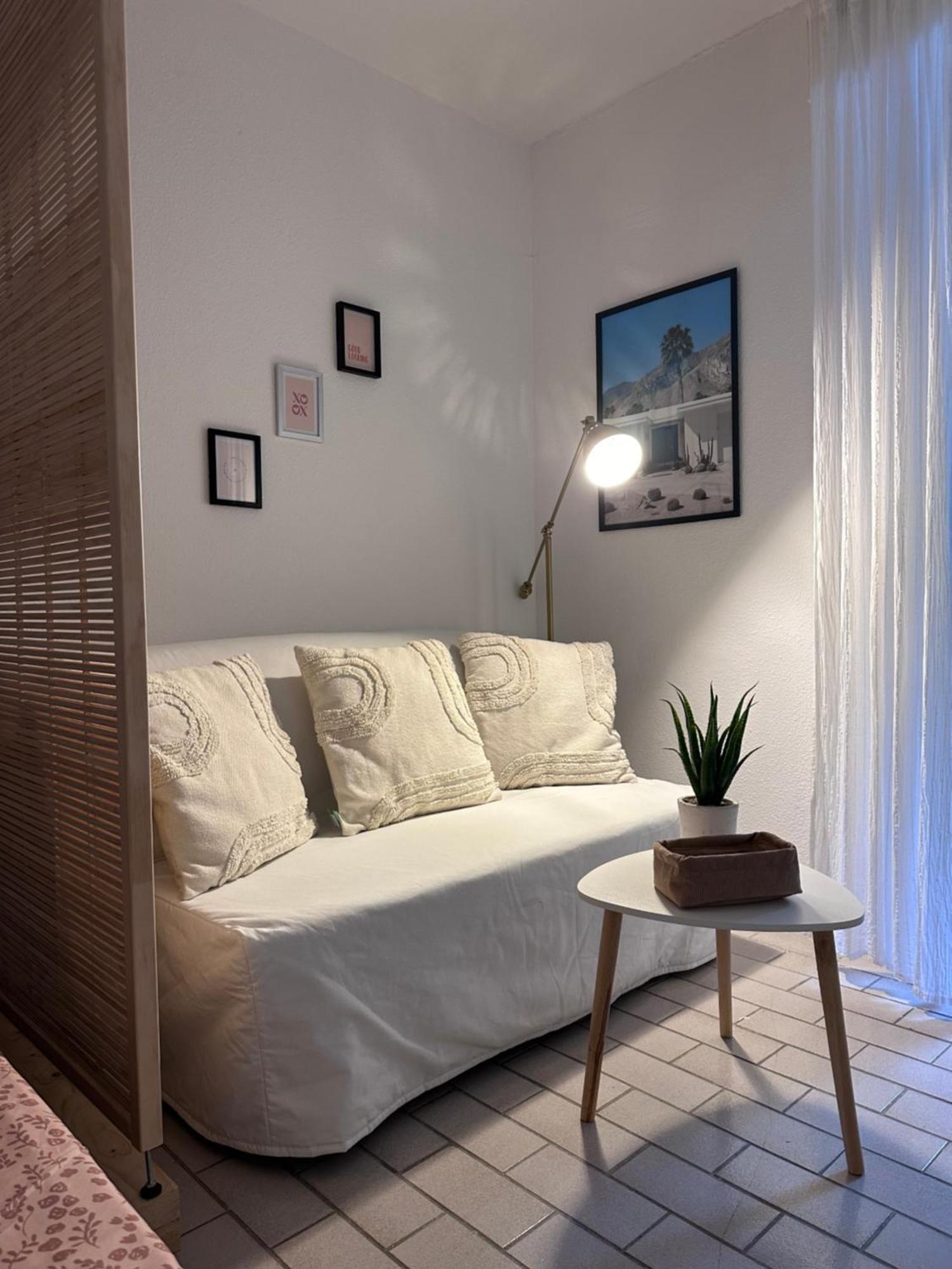 Studio Sur Le Port De Hyeres - A 2Min Des Plages, Clim & Balcon Exteriör bild